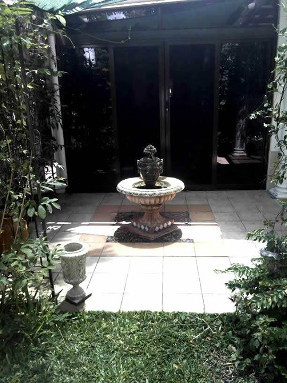 tiled_courtyard_fountain